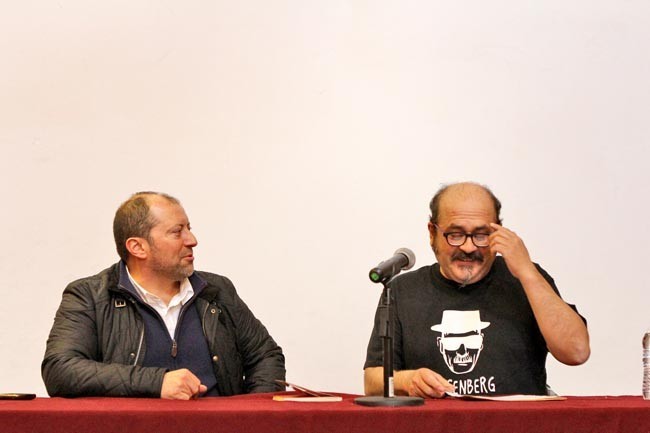 Martín Solares y el docente Gonzalo Lizardo ■ FOTO: andrés sánchez