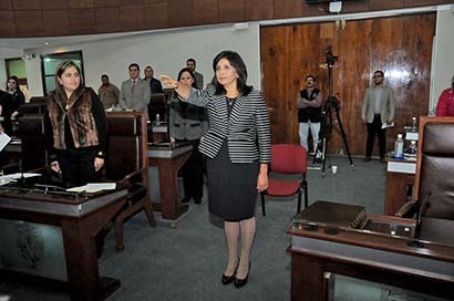 La ex consejera presidenta del IEEZ rindió protesta en la Legislatura ■ FOTO: ANDRÉS SÁNCHEZ