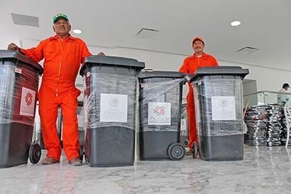 Guadalupe, Calera, Enrique Estrada, Fresnillo y Zacatecas recibirán los contenedores ■ FOTO: RAFAEL DE SANTIAGO
