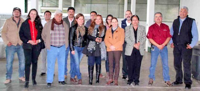 Autoridades y representantes de Agrifood ■ foto: LA JORNADA ZACATECAS