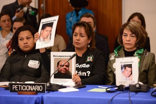 Lilia Fragoso, Irma Leticia Hidalgo Rea y Diana Iris García durante la sesión de la CIDH sobre desaparición forzada e impunidad en México. Foto CIDH/ Daniel Cima