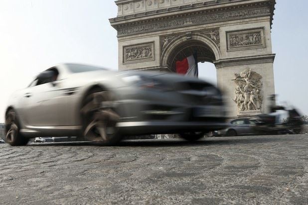 Desde el miércoles, París tuvo brevemente el aire más contaminado del mundo. Foto Ap