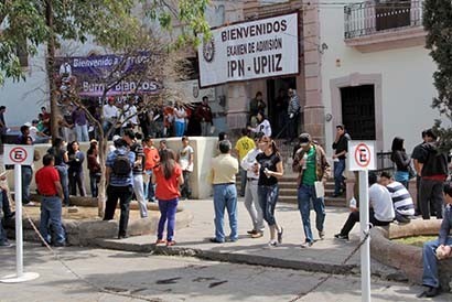 Imagen de archivo del proceso de admisión al Instituto Politécnico Nacional en Zacatecas ■ FOTO: LA JORNADA ZACATECAS