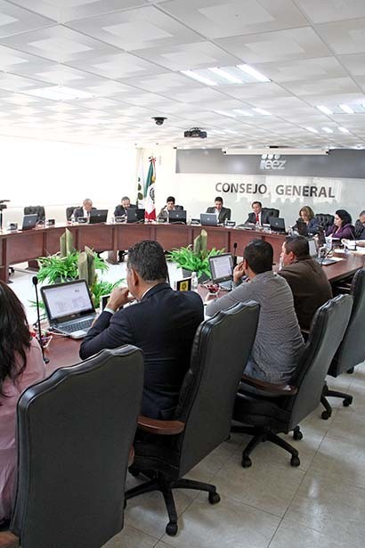 Aspecto de la sesión del Consejo General del IEEZ, efectuada este miércoles ■ FOTO: ANDRÉS SÁNCHEZ