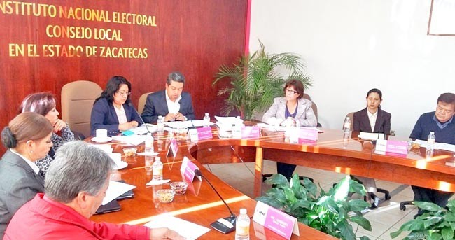 Sigue trabajando el Consejo Local del INE en las diversas etapas del proceso comicial ■ FOTO: LA JORNADA ZACATECAS