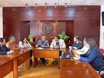 Por primera ocasión la Legislatura se reunió con directivos de Canacintra ■ foto: La Jornada Zacatecas
