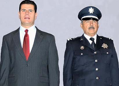 El gobernador del estado, Miguel Alonso, y el secretario de Seguridad Pública, Jesús Pinto Ortiz ■ FOTO: LA JORNADA ZACATECAS