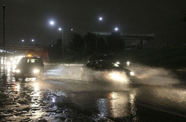 Intensas lluvias en Nuevo León. Foto Gabriela Pérez Montiel / Cuartoscuro