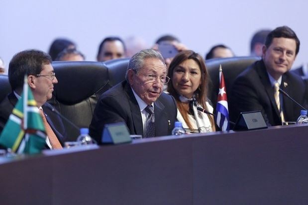 El presidente de Cuba, Raúl Castro, durante su participación en la Cumbre de las Américas. Foto Reuters