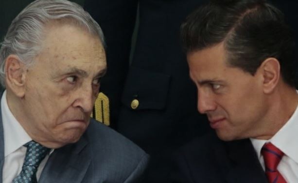 El presidente Enrique Peña Nieto y el líder de la CTM, Joaquín Gamboa Pascoe, durante la conmemoración del Día Internacional del Trabajo. Foto Francisco Olvera