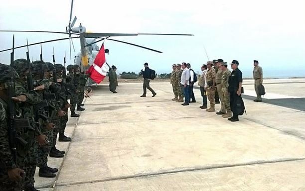 Ministros de Defensa, Justicia e Interior coordinan apoyo de FFAA y PNP​ en la provincia de Islay. Foto tomada del perfil de Twitter @MindefPeru