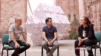 Xóchit Rivera y Luis García conversaron con Carlos Navarrete en el programa Acentos, de La Jornada Zacatecas TV ■ foto: MIGUEL áNGEL NúÑEZ