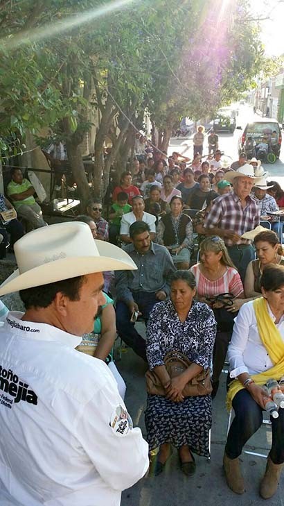 Antonio Mejía visitó el municipio de Jerez, donde habló del tema de la pobreza en México ■ foto: La Jornada Zacatecas