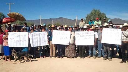 Inconformes exigen se renegocie el convenio con la empresa, cuyos trabajos agotarán el agua de la comunidad ■ FOTO: CORTESÍA