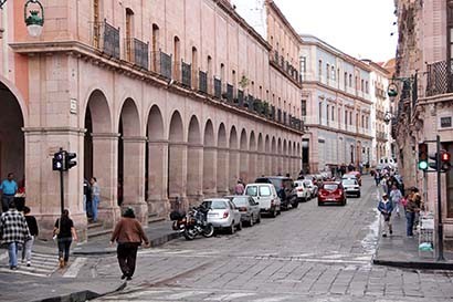 La peatonalización del Centro Histórico no es un plan para aplicarse en lo inmediato, informa alcalde ■ foto: La Jornada Zacatecas