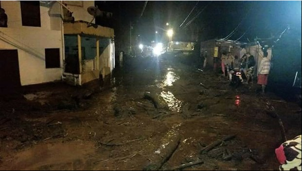 Aluvión provocó daños en el municipio de Salgar, tras la ruptura de una represa. Foto Xinhua