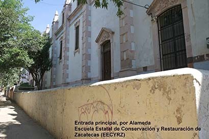 Aspecto de la fachada de la escuela de conservación ■ FOTO: LA JORNADA ZACATECAS