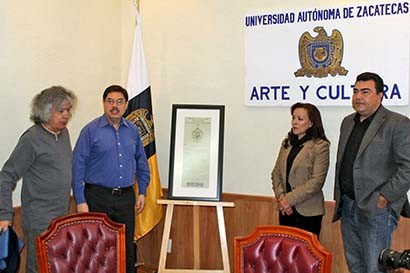 Presentación oficial de la convocatoria del “Premio Nacional de Poesía “Ramón López Velarde 2015” ■ foto: La Jornada Zacatecas