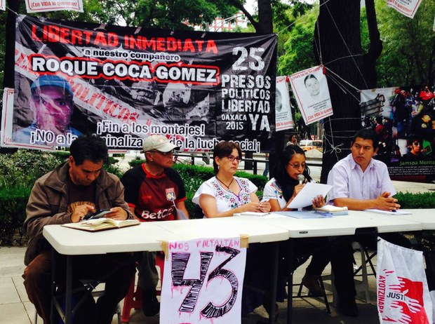 Plantón que familiares y detenidos de Oaxaca establecieron frente a PGR para exigir su liberación. Foto: La Jornada