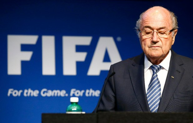 Joseph Blatter al anunciar su renuncia como presidente de la FIFA. Foto Reuters