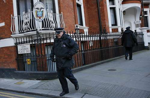 En imagen, policía británica. Foto: Reuters