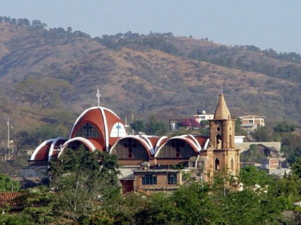 Vista panorámica de Tumbiscatío, Michoacán. Imagen tomada del perfil en Facebook Yo amo Tumbiscatío