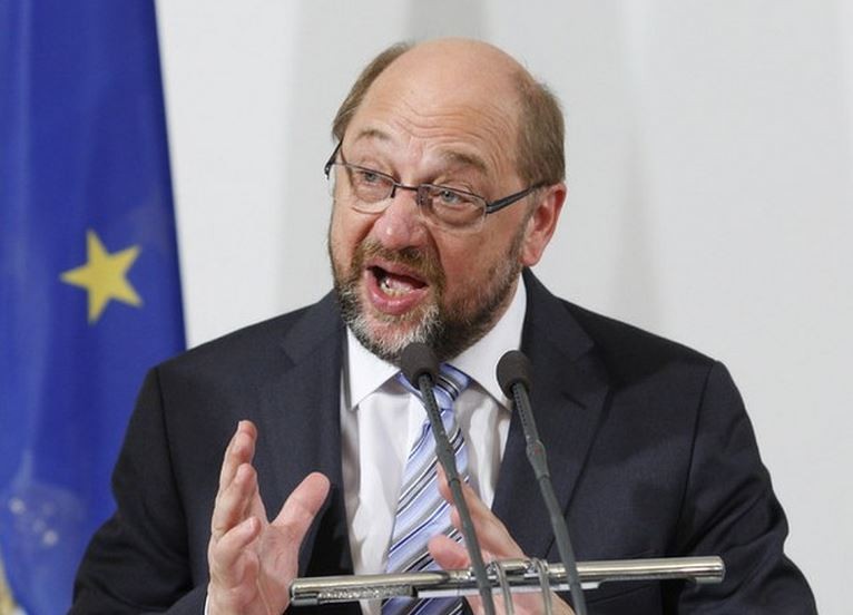 El presidente del Parlamento Europeo, Martin Schulz, participan durante una conferencia en Kiev el 3 de julio. Foto Xinhua