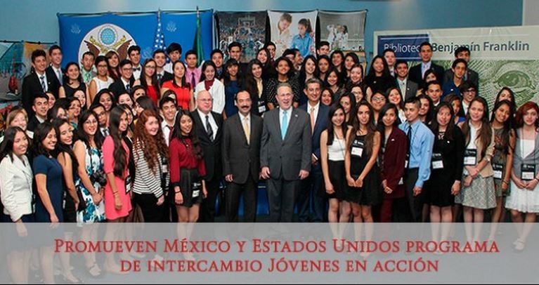 Reunión de jóvenes mexicanos becados con el embajador de EU, Anthony Wayne. Foto SEP