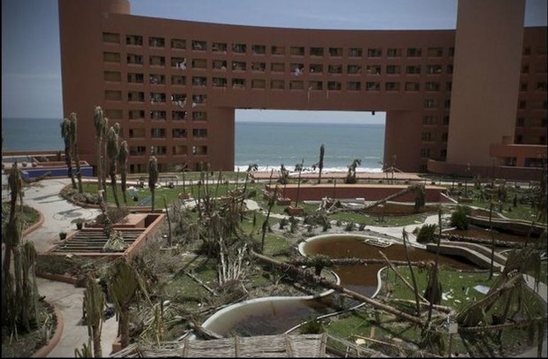 Imagen del 17 de septiembre de 2014 de un hotel dañado tras el paso del huracán 'Odile', en Los Cabos. Foto Xinhua