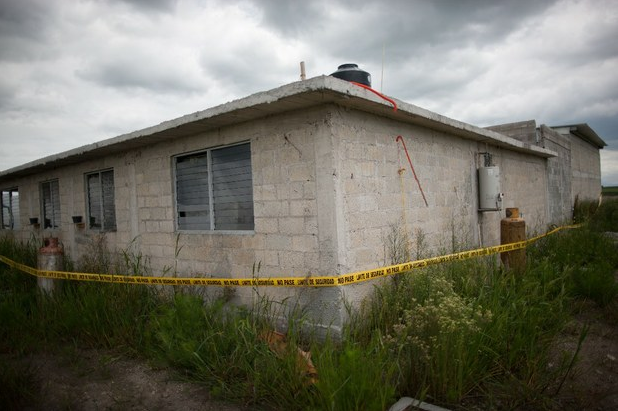 De acuerdo con los datos del estado de México, el predio donde fue levantada la vivienda por donde escapó Joaquín 'El Chapo' Guzmán es propiedad de Calixto Estrada Castillo, quien lo adquirió en 1989. Foto Xinhua