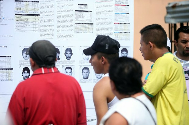 En la imagen, puesta en marcha del operativo de la PGJDF en Iztapalapa para frenar los altos índices de inseguridad. Foto: La Jornada