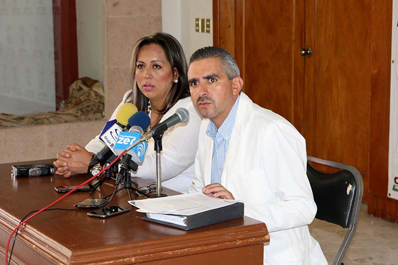 Roberto Escamilla, coordinador jurídico de la presidencia municipal de Zacatecas, dio a conocer el fallo y las consecuencias del mismo ■ foto: LA JORNADA ZACATECAS