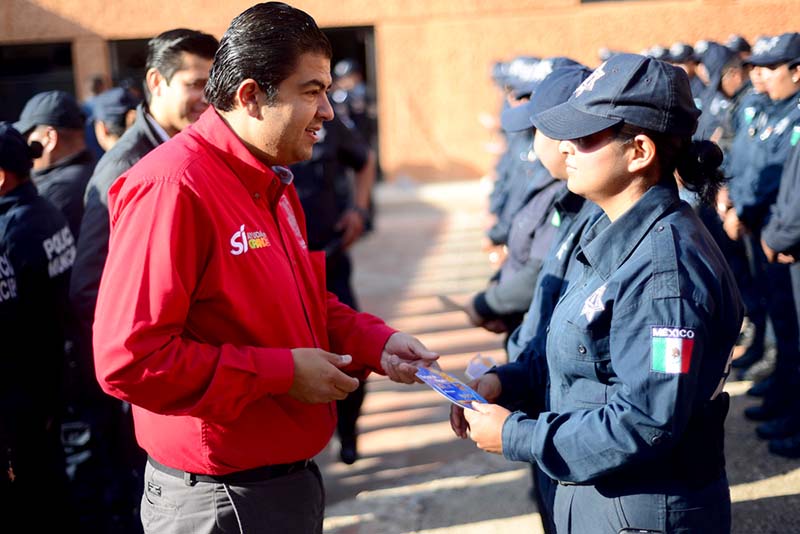 Un total de 180 elementos de las fuerzas del orden resultaron beneficiados ■ foto: La Jornada Zacatecas