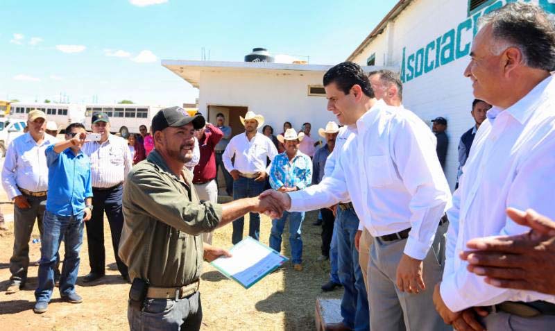 Aspecto de la gira del gobernador en aquel municipio ■ foto: La Jornada Zacatecas