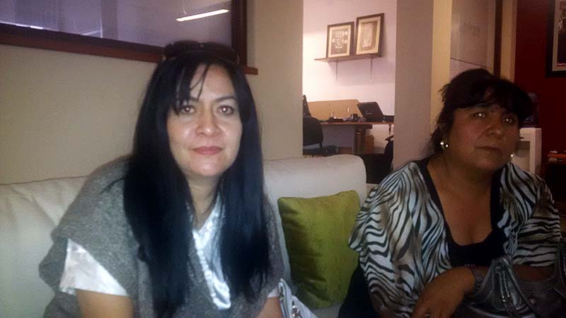 Heliana Gabriela Vázquez Valdez (izquierda) señaló que hay carencias en el plantel, aunque ingresa cada año cerca de un millón de pesos  ■ FOTO: ALMA RÍOS