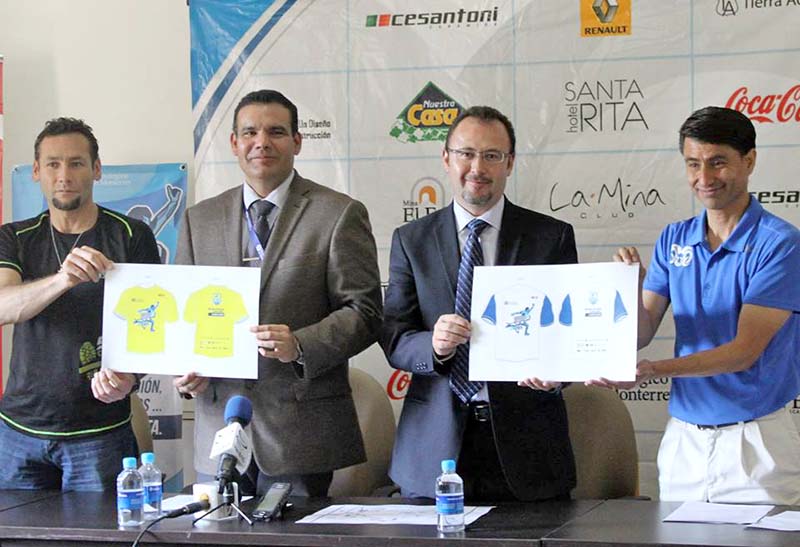 En conferencia de prensa se presentaron las playeras oficiales de la justa atlética ■ foto: FACEBOOK TEC DE MONTERREY CAMPUS ZACATECAS