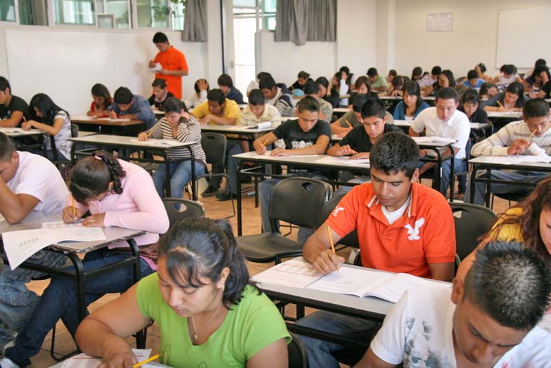 Estampa de la vida universitaria ■ FOTO: LA JORNADA ZACATECAS