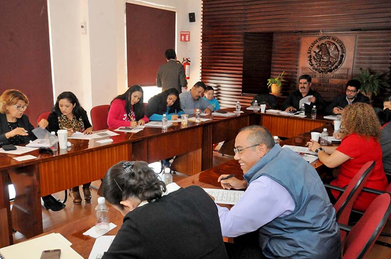 Aspecto de las actividades realizadas por los funcionarios del Poder Legislativo ■ FOTOS: LA JORNADA ZACATECAS