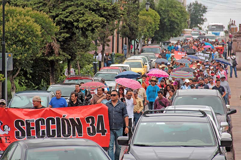 En este año la disidencia ha realizado varias marchas en rechazo a la evaluación docente ■ foto: ernesto moreno