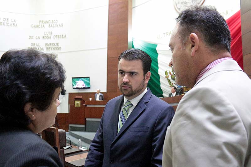 Aspectos de la sesión de la 61 Legislatura ■ FOTO: ERNESTO MORENO