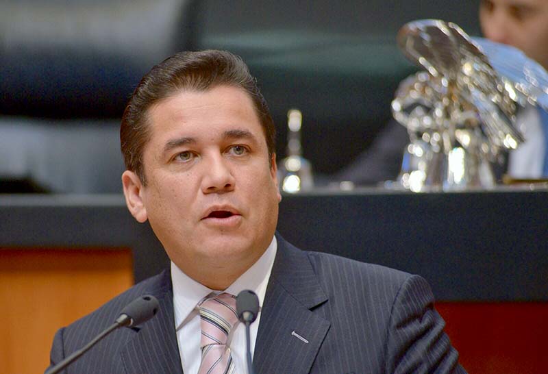 El senador zacatecano Carlos Puente Salas ■ foto: la jornada zacatecas