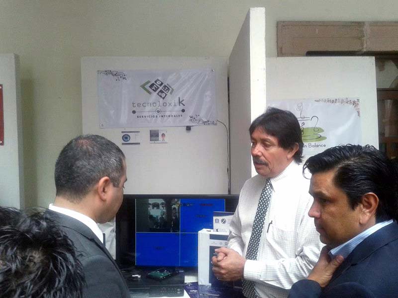 Imagen de archivo de graduación de nuevas empresas asesoradas por el Centro de Incubación y Desarrollo Empresarial de la UAZ ■ FOTO: FACEBOOK DE LA UAZ
