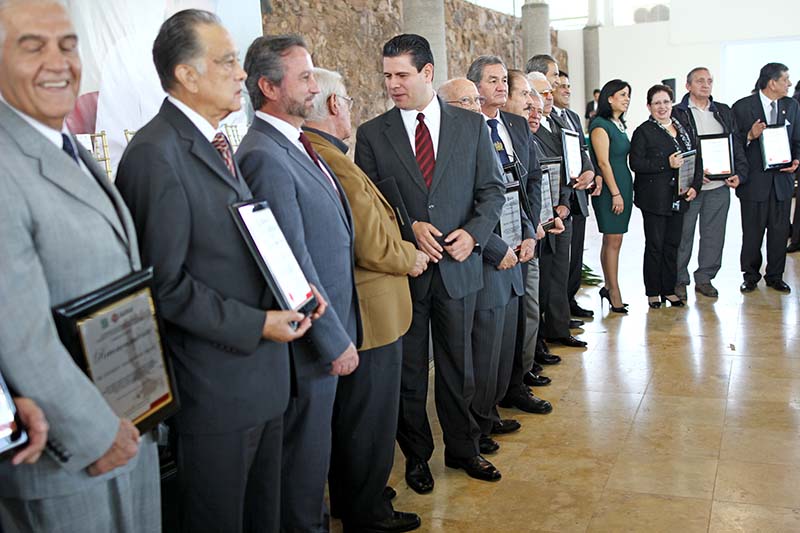El gobernador presidió el acto oficial ■ FOTO: ANDRÉS SÁNCHEZ