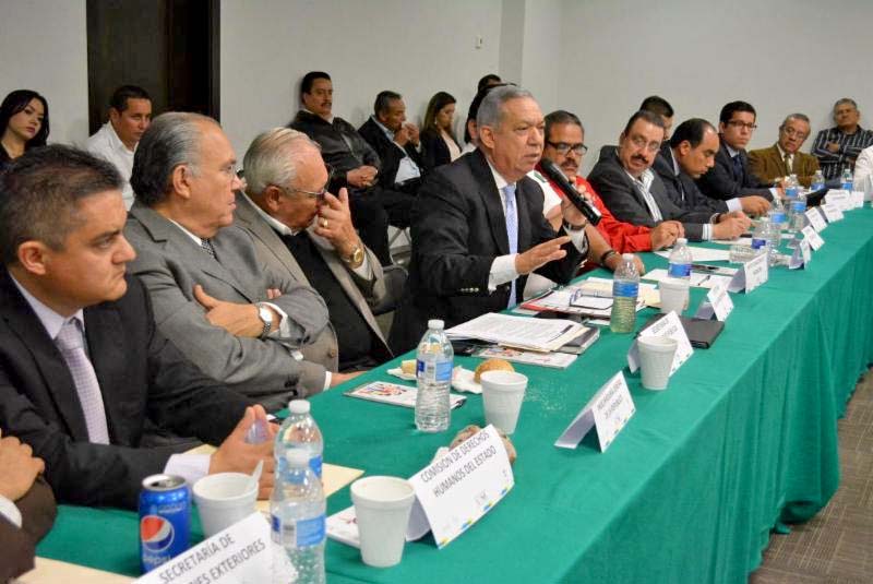 Autoridades estatales y federales ofrecieron una conferencia de prensa ■ FOTO: LA JORNADA ZACATECAS