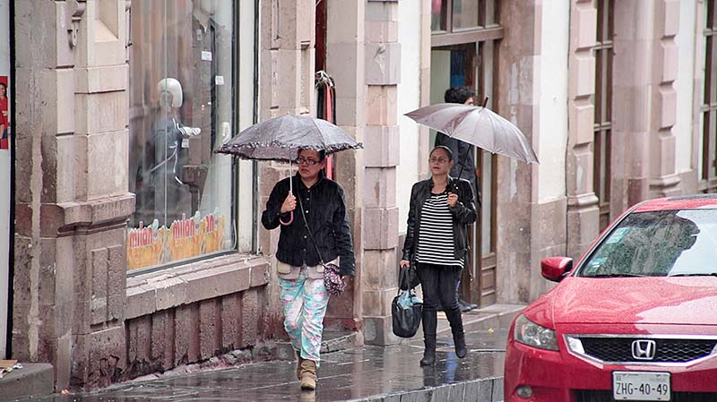 Desde este viernes por la mañana la lluvia fue constante en territorio zacatecano ■ foto: MIGUEL áNGEL NúÑEZ