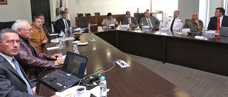 Jaime Santoyo Castro, secretario general de Gobierno, presidió la reunión del GCL ■ foto: la jornada zacatecas