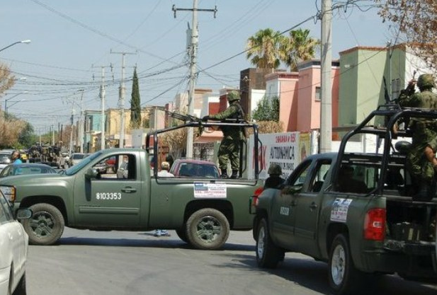 Militares patrullan calles en Nuevo Laredo, Tamaulipas. Foto Cuartoscuro / Archivo