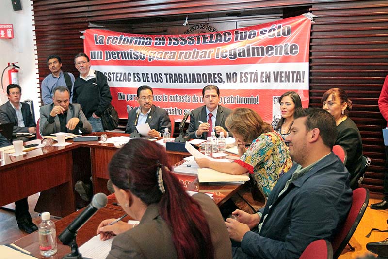 En el tema hay “desinformación malintencionada”, sostuvo Rentería López ante legisladores ■ foto: ernesto moreno