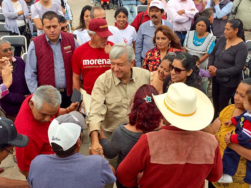 Este viernes López Obrador visitó Villa García, Villa González Ortega, Pánfilo Natera y Trancoso ■ foto: la jornada zacatecas