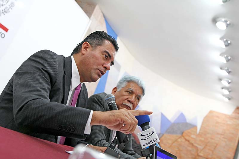 José Luis Figueroa y José Santos ofrecieron una conferencia de prensa ■ FOTO: ANDRÉS SÁNCHEZ